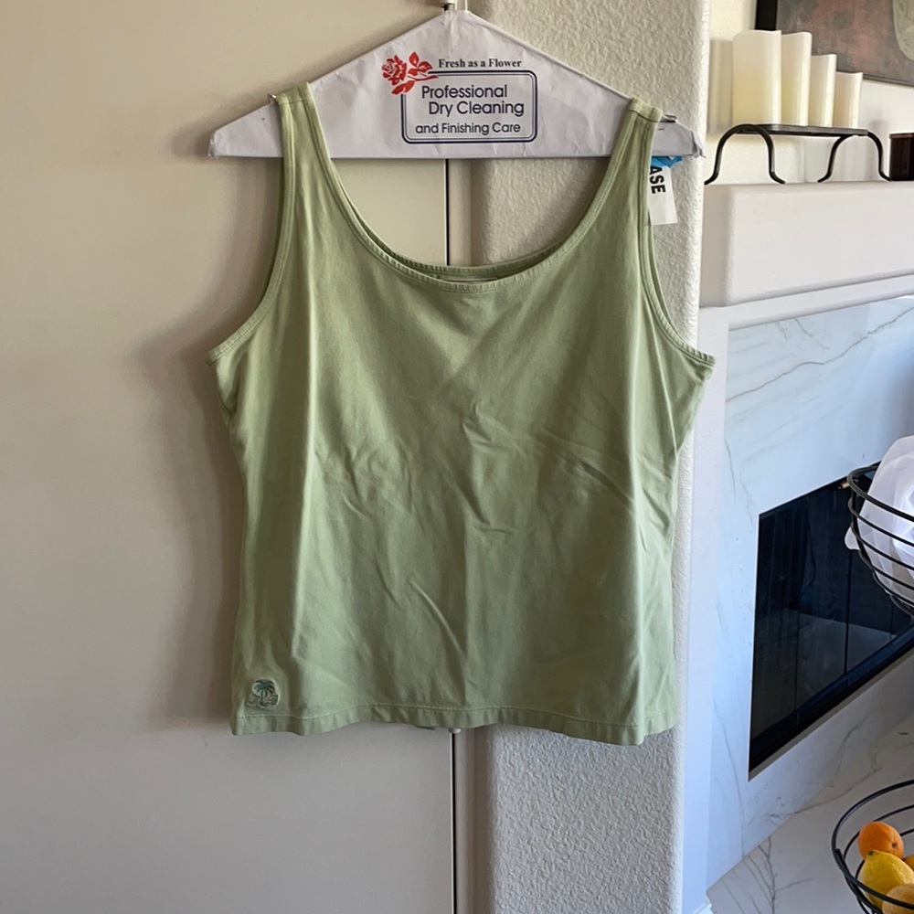 Tommy Bahama tank built in bra shelf L